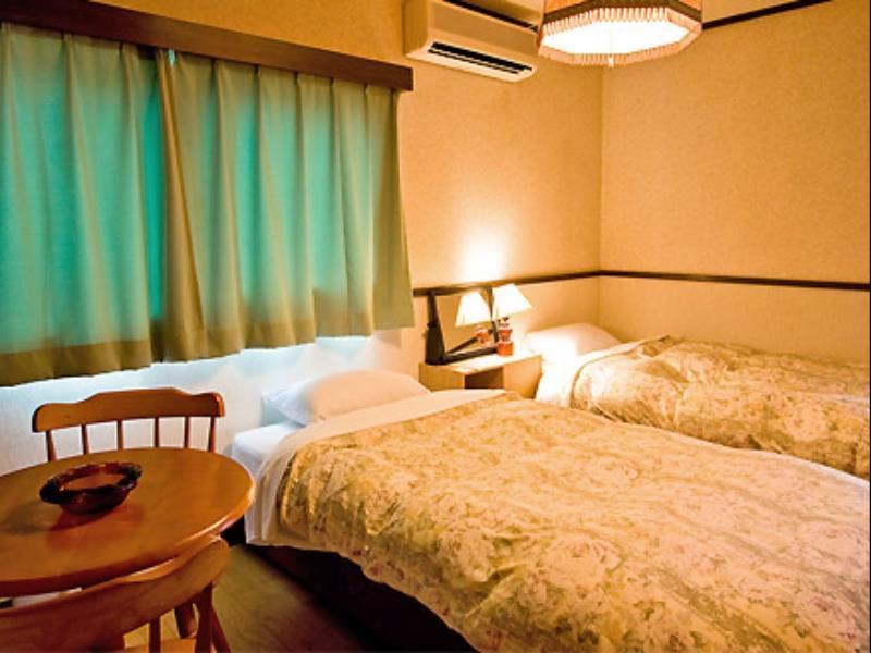 Pension Sumomo No Ki Oshino Exteriör bild